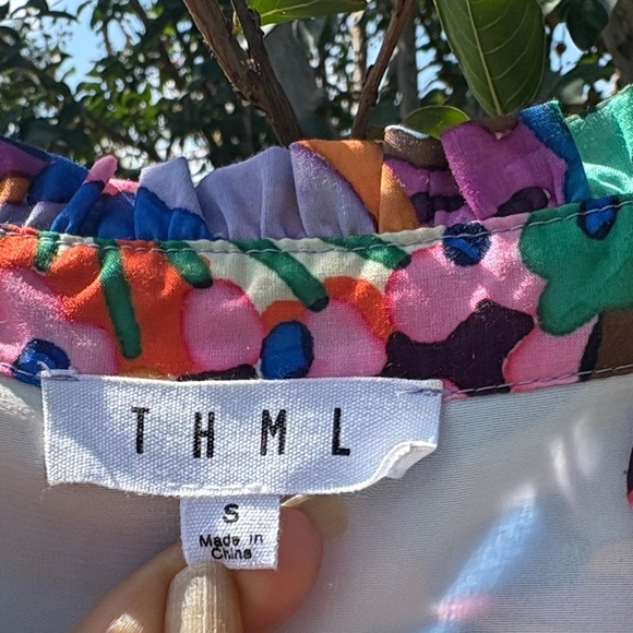 THML Multicolor Abstract Dress - Picture 2 of 8